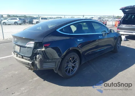 2018 Tesla Model 3 Long Range/Mid Range z USA, uszkodzony, nr VIN 5YJ3E1EA5JF173389